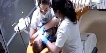 ЗМІ оприлюднили відео побиття стоматологом дітей у Рівному